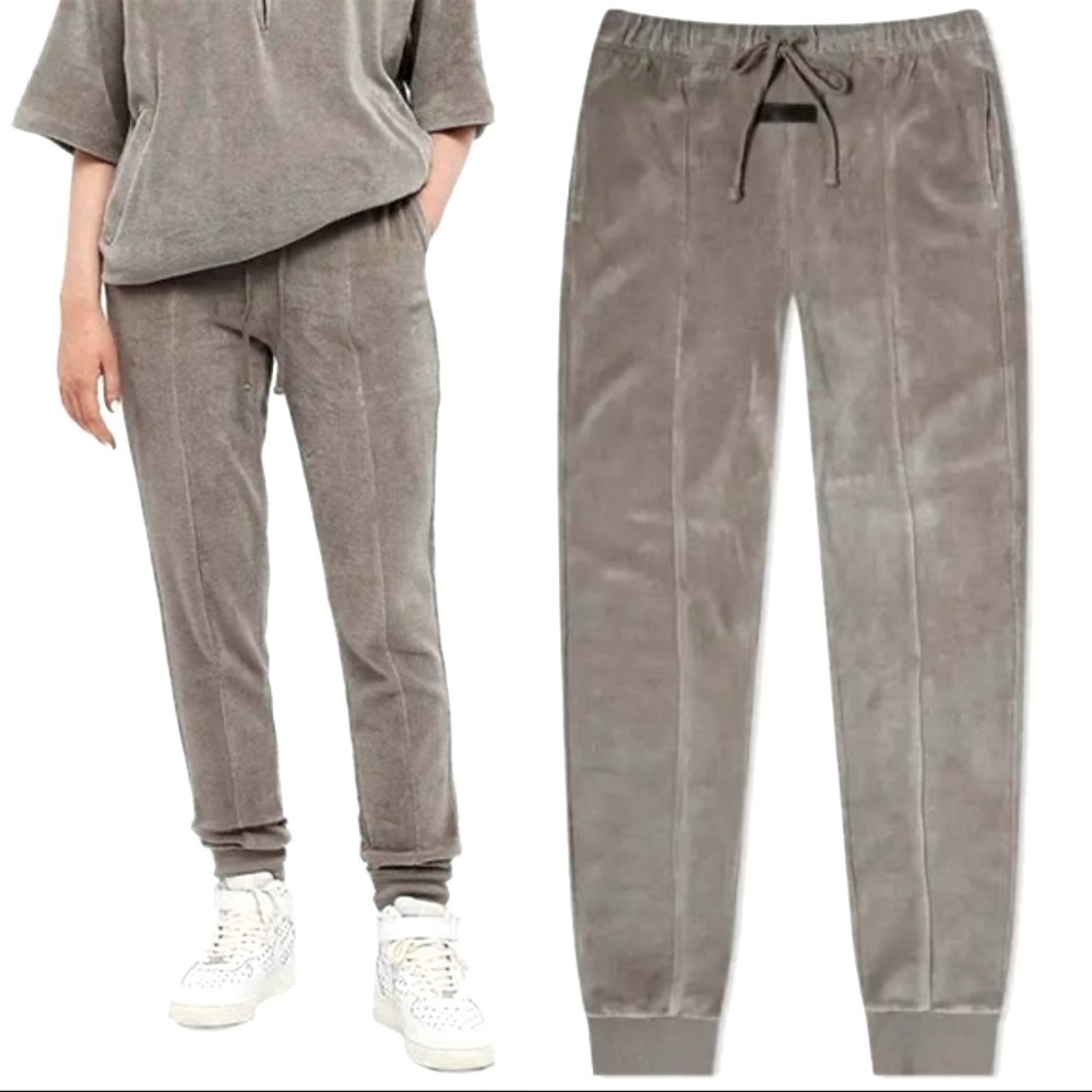 FEAR OF GOD ESSENTIAL VELOUR DESERT TAUPE SWEATPANTS JOGGERS SIZE SMALL